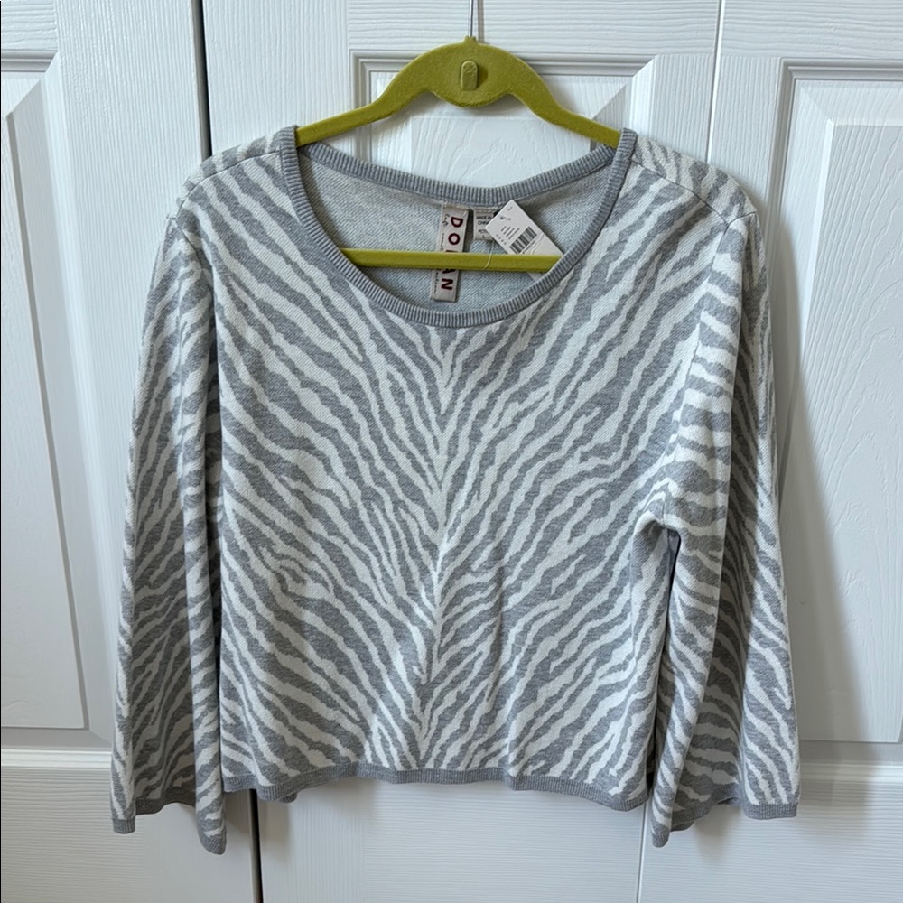 ⭐️NWT⭐️ Dolan (Anthropologie) White & Zebra Cropped Sweater - Sz L